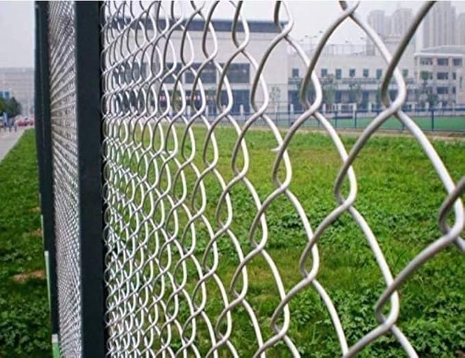 Fencing Chain Link Net For Fencing Mesh D Fence Wire Height 4 Feet/Length: 50 Feet Diameter:2.6 Mm Size 4X4 Inches Ideal For Fencing(12 Gauge Wire) - Back View