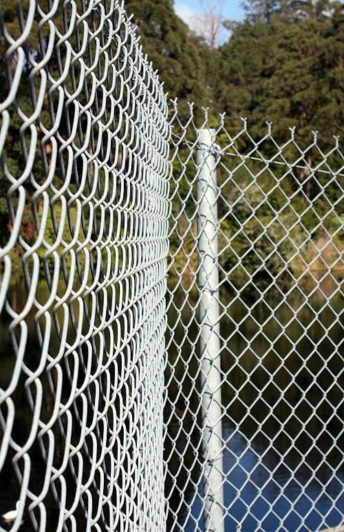MICON Wires Fencing Chain Link net for Fencing mesh D Fence Wire Height 6 FEET Bundle Length: 50 FEET Diameter: 3.25 MM Size 4x4 inches Ideal for Fencing(10 Gauge Wire)